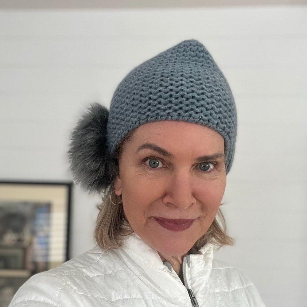 Inverni Blue Cashmere Beanie with Fur Pom - Picture 6 of 6